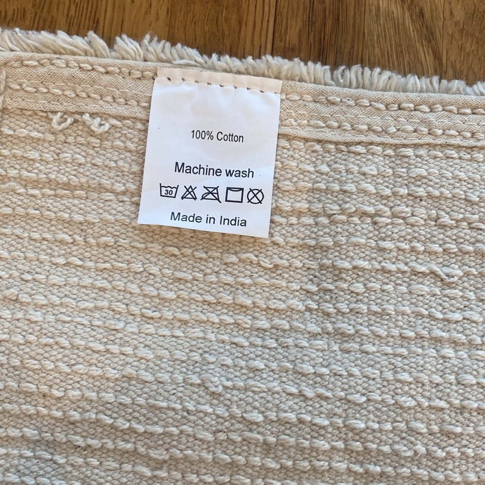 Kave Home Bi-Color Bath Mat - Picture 4 of 7